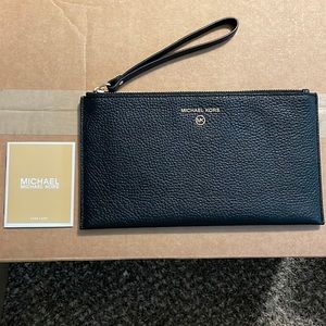 Michael Kors wristlet